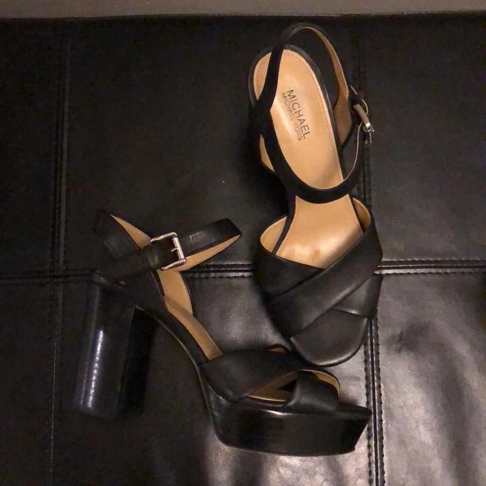 Michael Kors Heels ❤️🎉🍷🎈